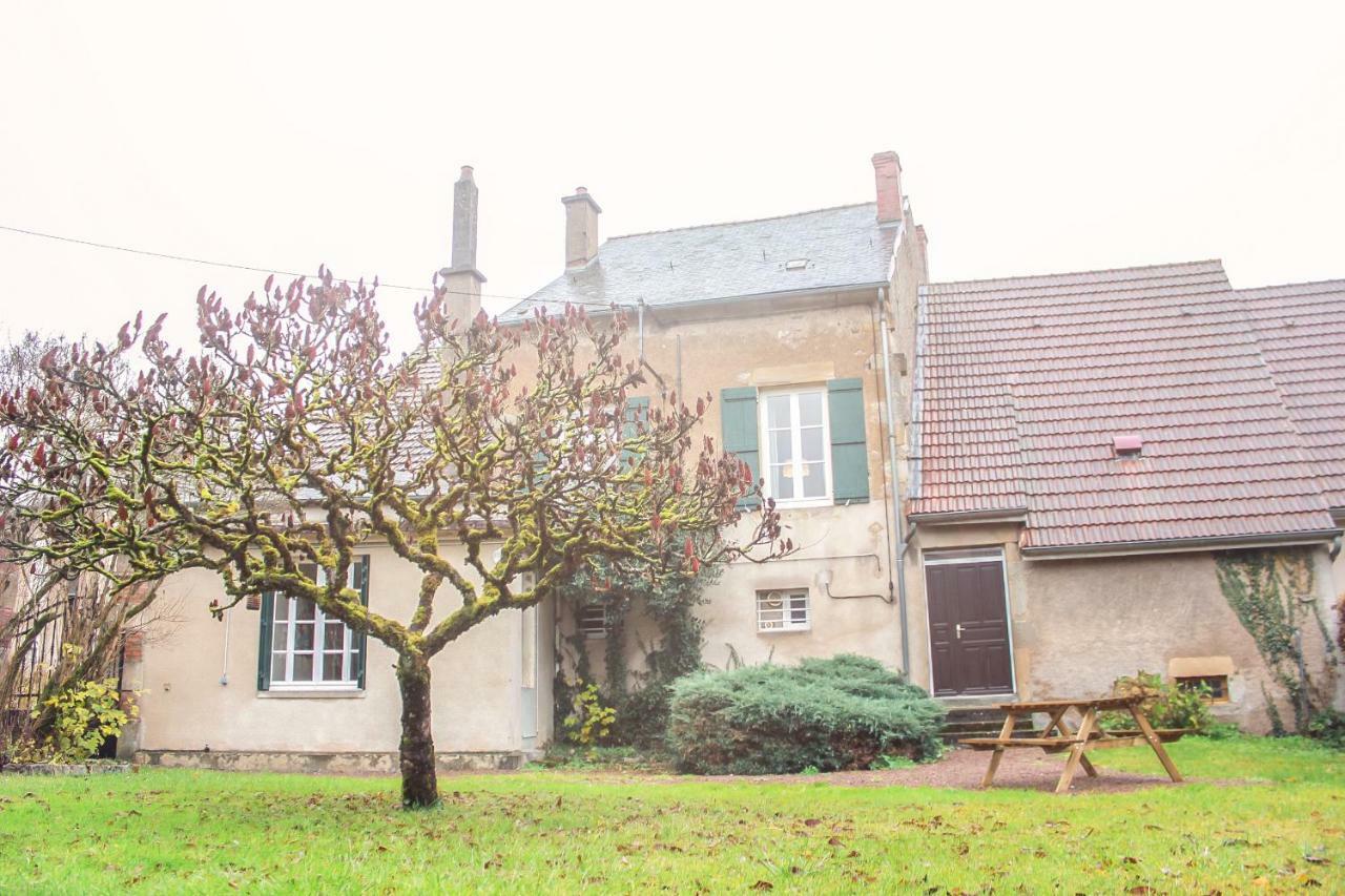 Appartement Passe Partout Lucenay-l'Eveque Exterior photo